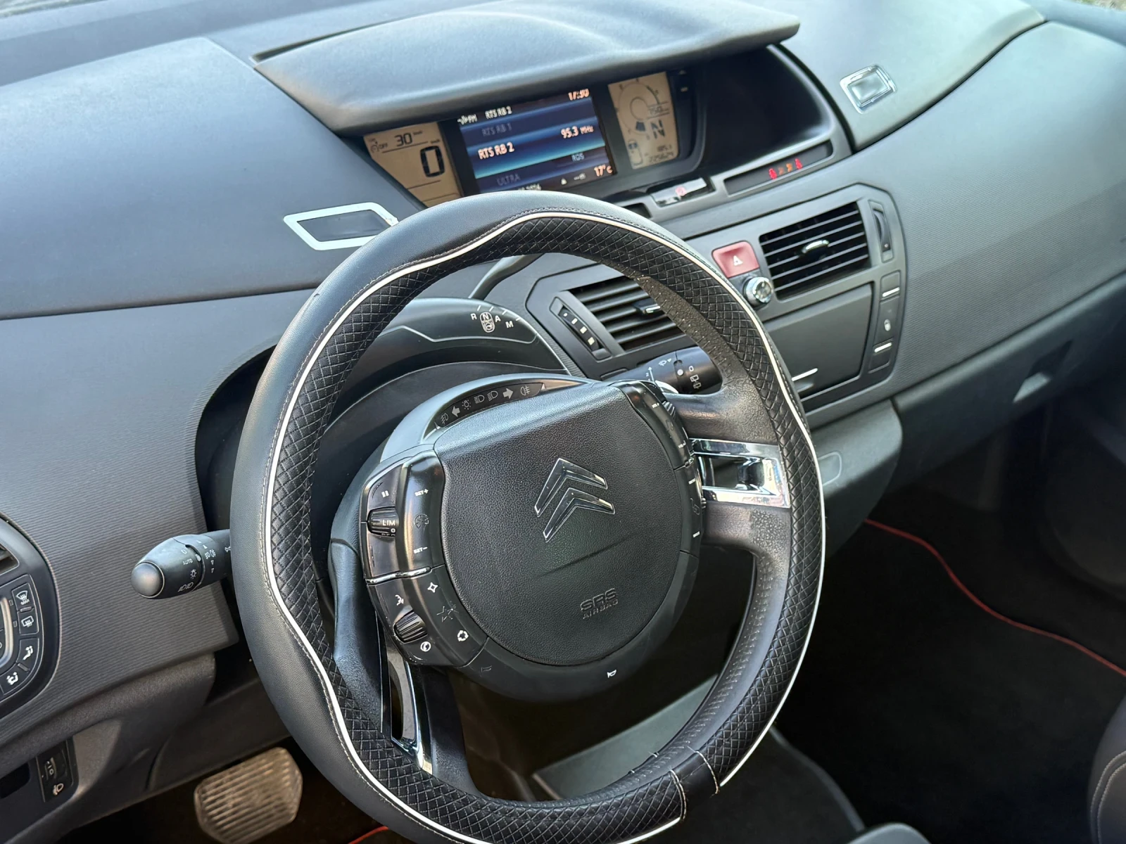 Citroen C4 Picasso AVTOMATIK NAVI FULL, снимка 9 - Автомобили и джипове - 53822244