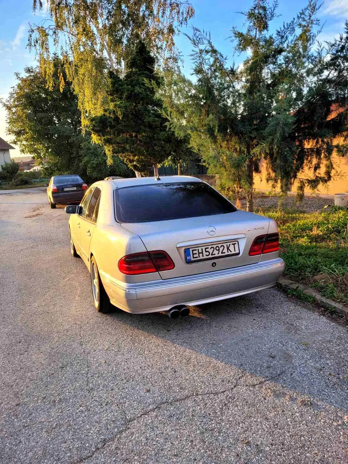Mercedes-Benz E 320, снимка 5 - Автомобили и джипове - 53863873