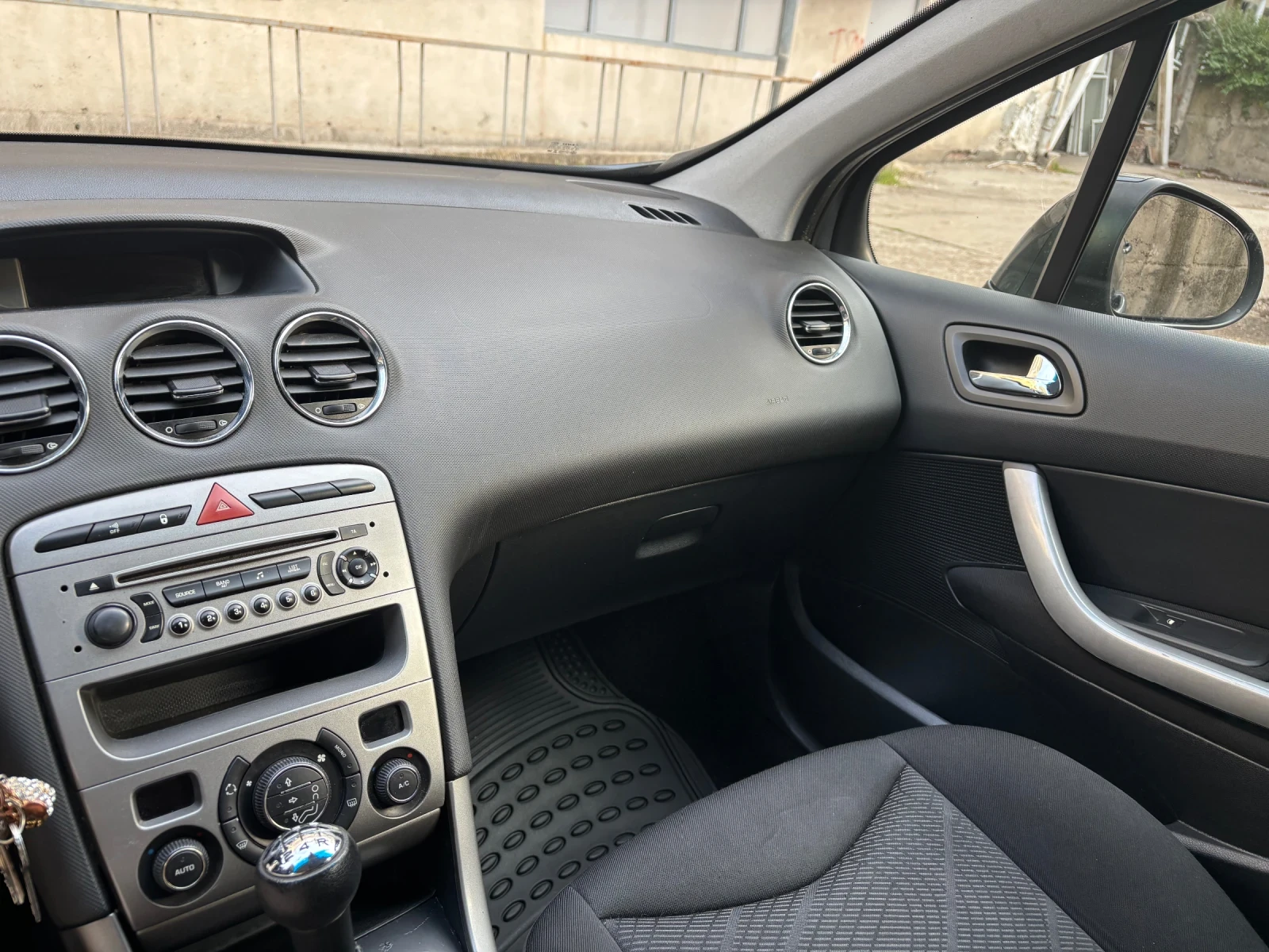 Peugeot 308, снимка 10 - Автомобили и джипове - 53999777