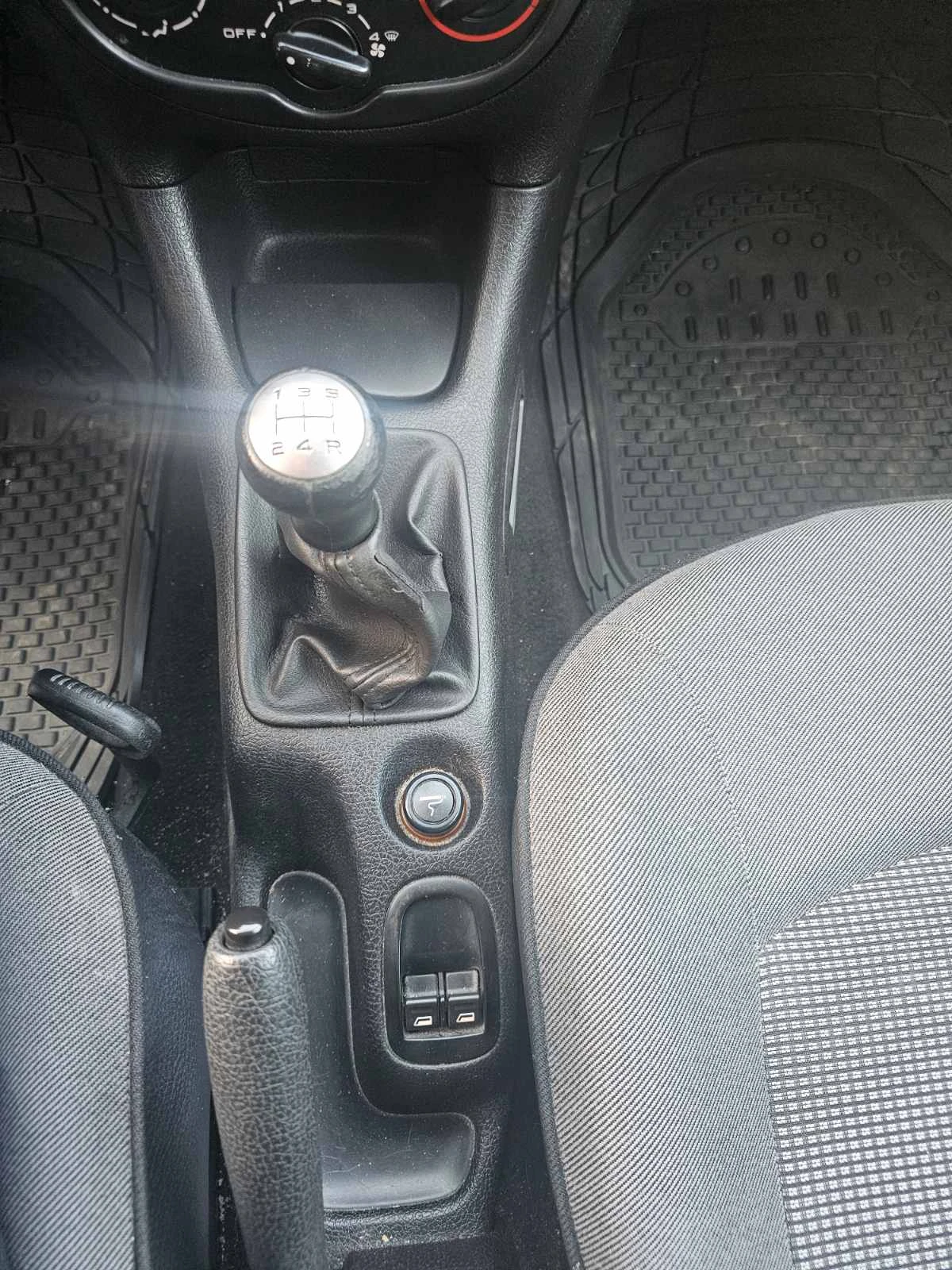 Peugeot 206 1.4 , снимка 10 - Автомобили и джипове - 54228404