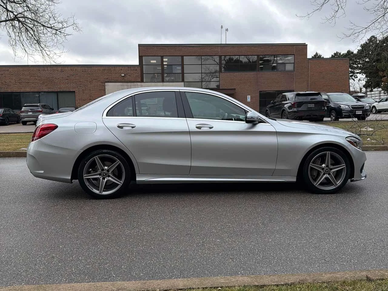 Mercedes-Benz C 300 CARFAX, снимка 4 - Автомобили и джипове - 54378395