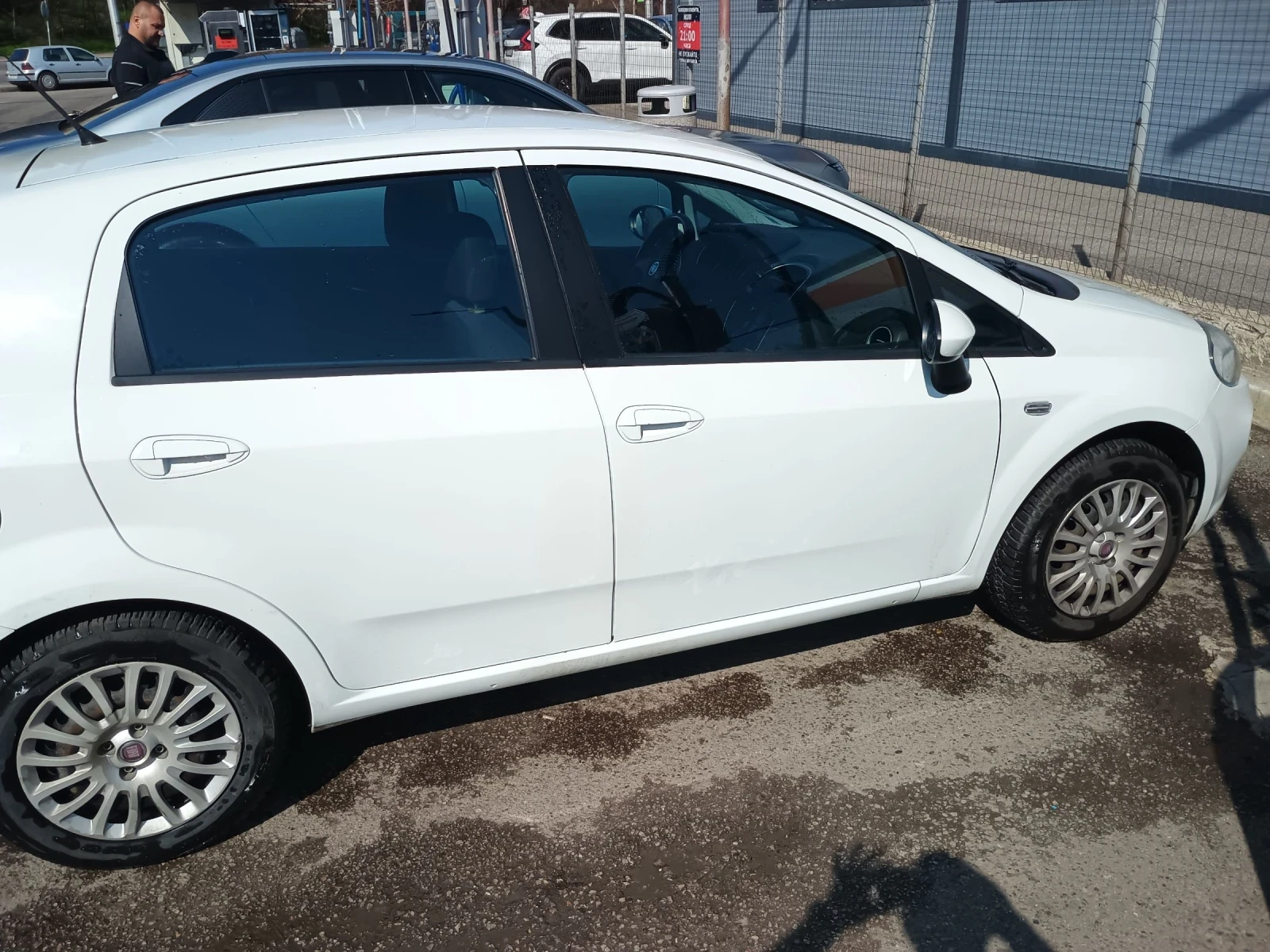 Fiat Punto, снимка 2 - Автомобили и джипове - 54384123