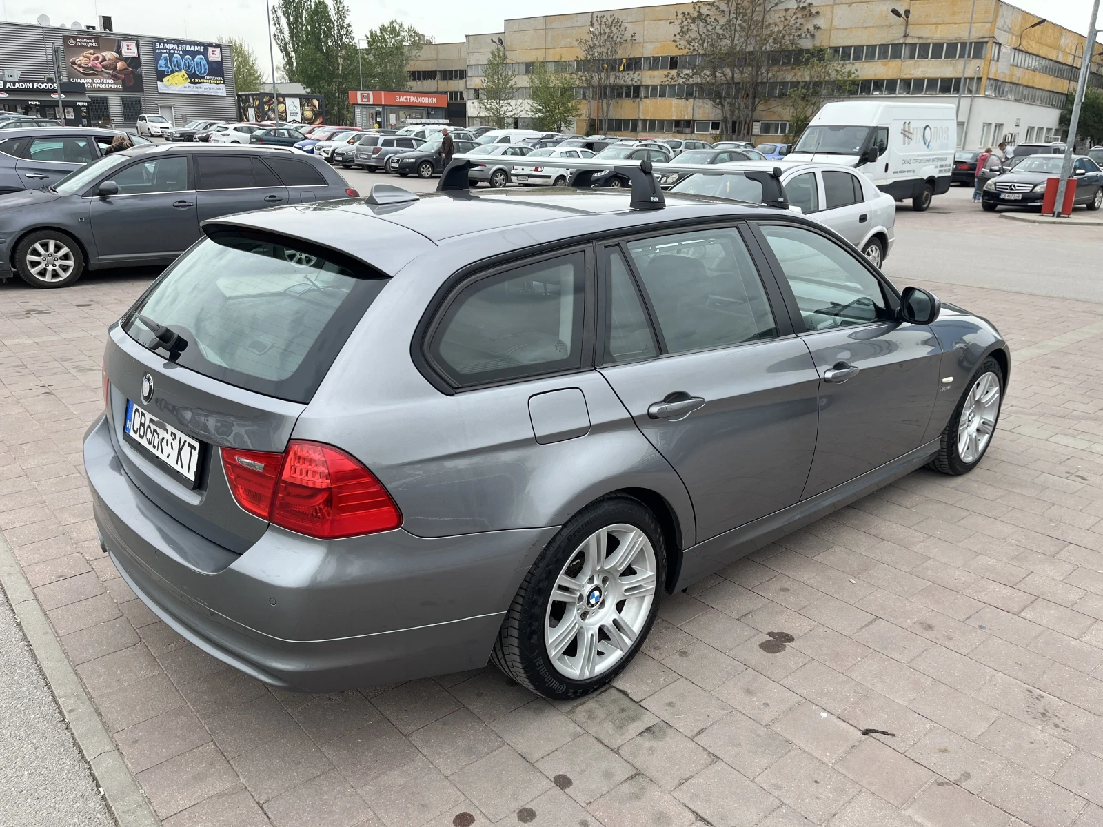 BMW 320 xDrive, снимка 3 - Автомобили и джипове - 54483024