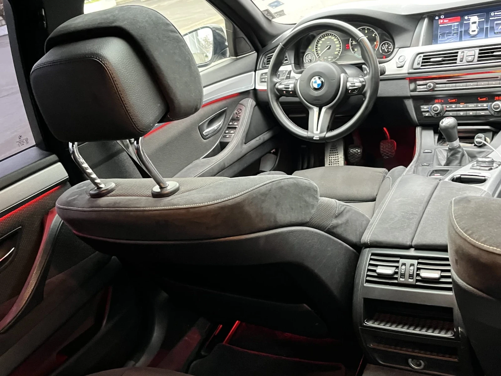 BMW 520 М ВОЛАН, СПОРТНО ОКАЧВАНЕ, CAR PLAY, снимка 6 - Автомобили и джипове - 54576101