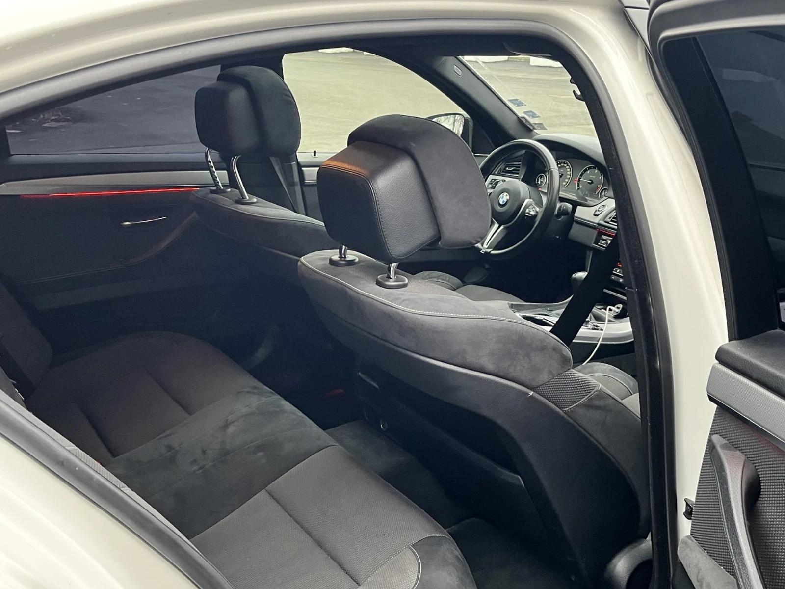 BMW 520 М ВОЛАН, СПОРТНО ОКАЧВАНЕ, CAR PLAY, снимка 8 - Автомобили и джипове - 54576101