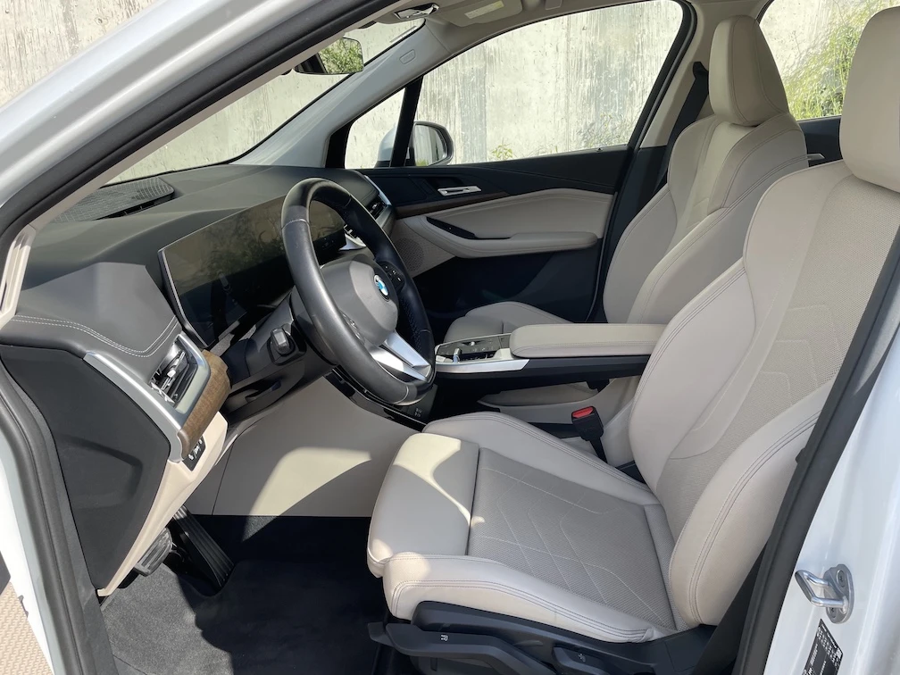 BMW 2 Active Tourer 220 Luxury Line, снимка 8 - Автомобили и джипове - 54706552