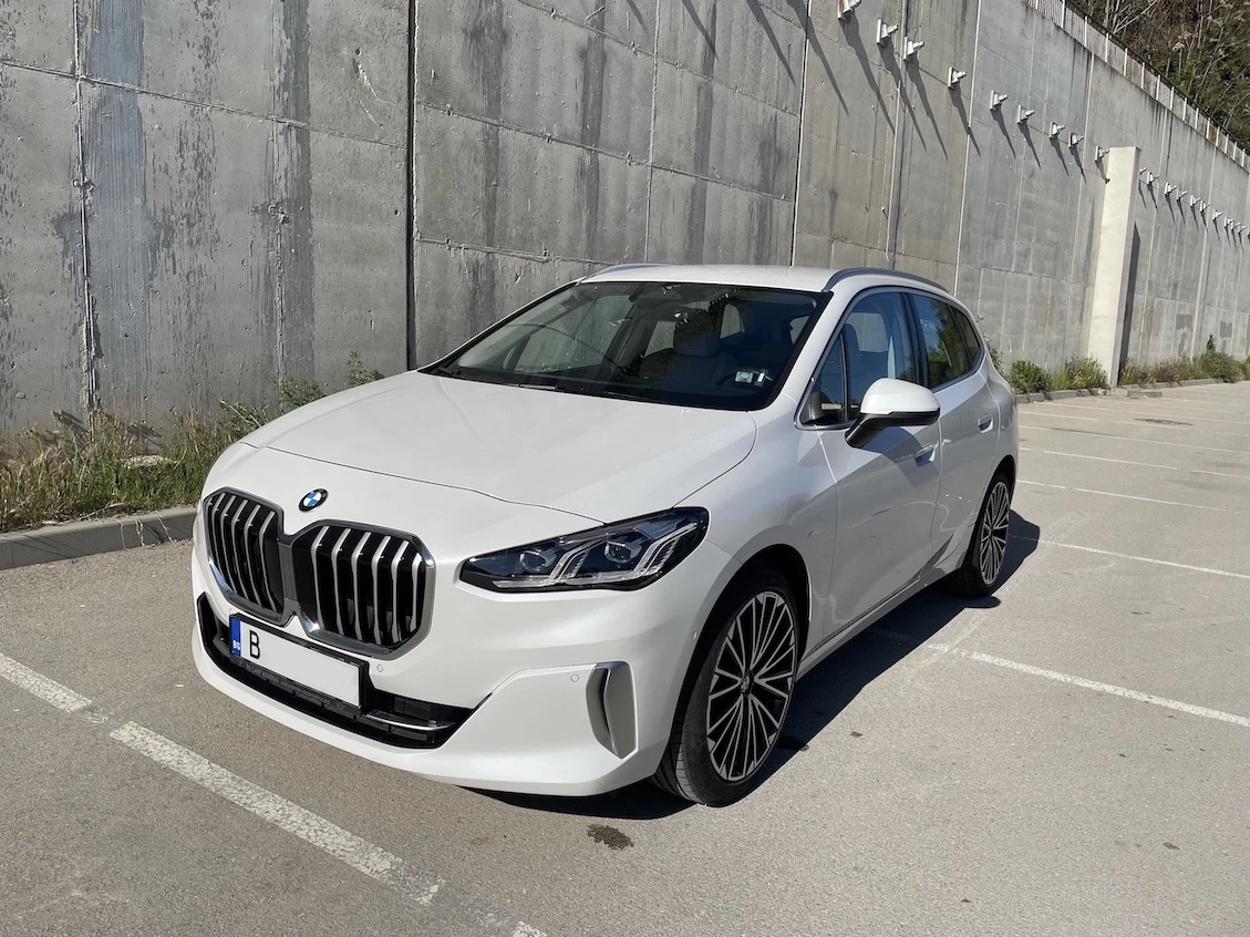 BMW 2 Active Tourer 220 Luxury Line, снимка 2 - Автомобили и джипове - 54706552
