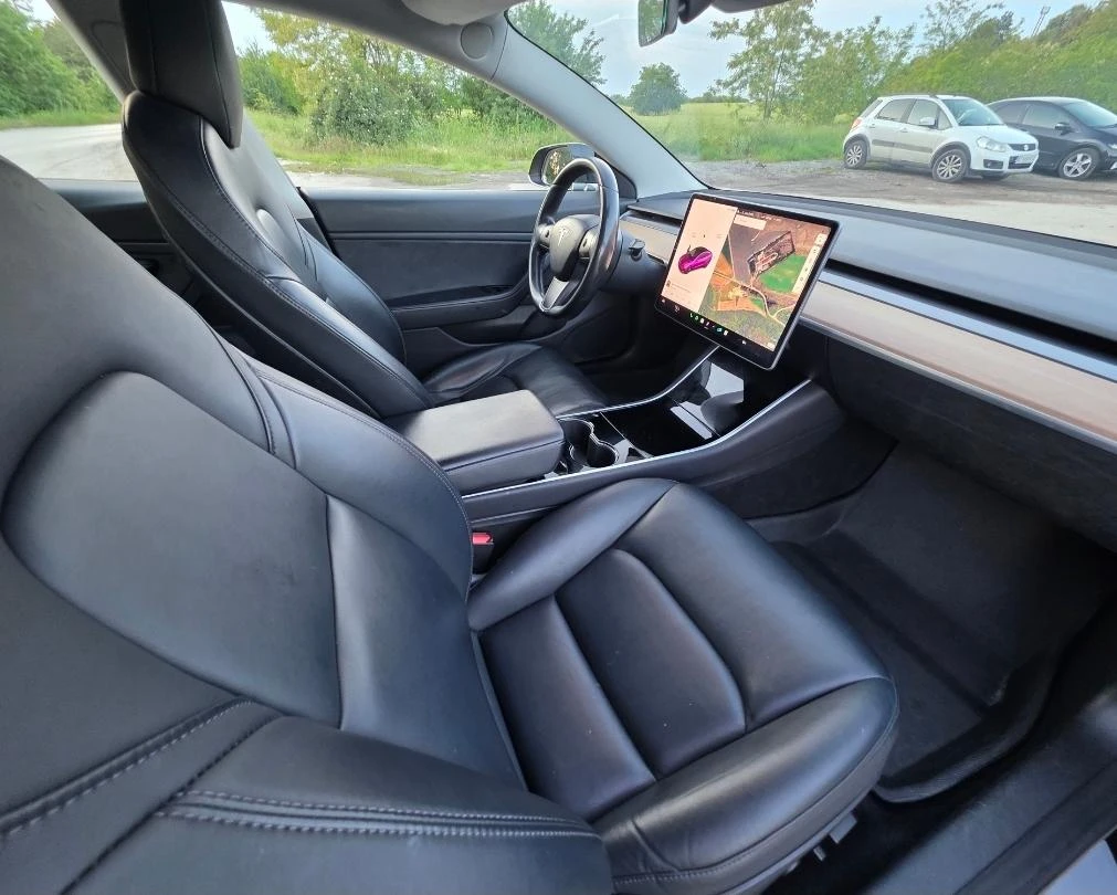 Tesla Model 3  4х4 Long Range Безплатно Зареждане, снимка 14 - Автомобили и джипове - 54814590