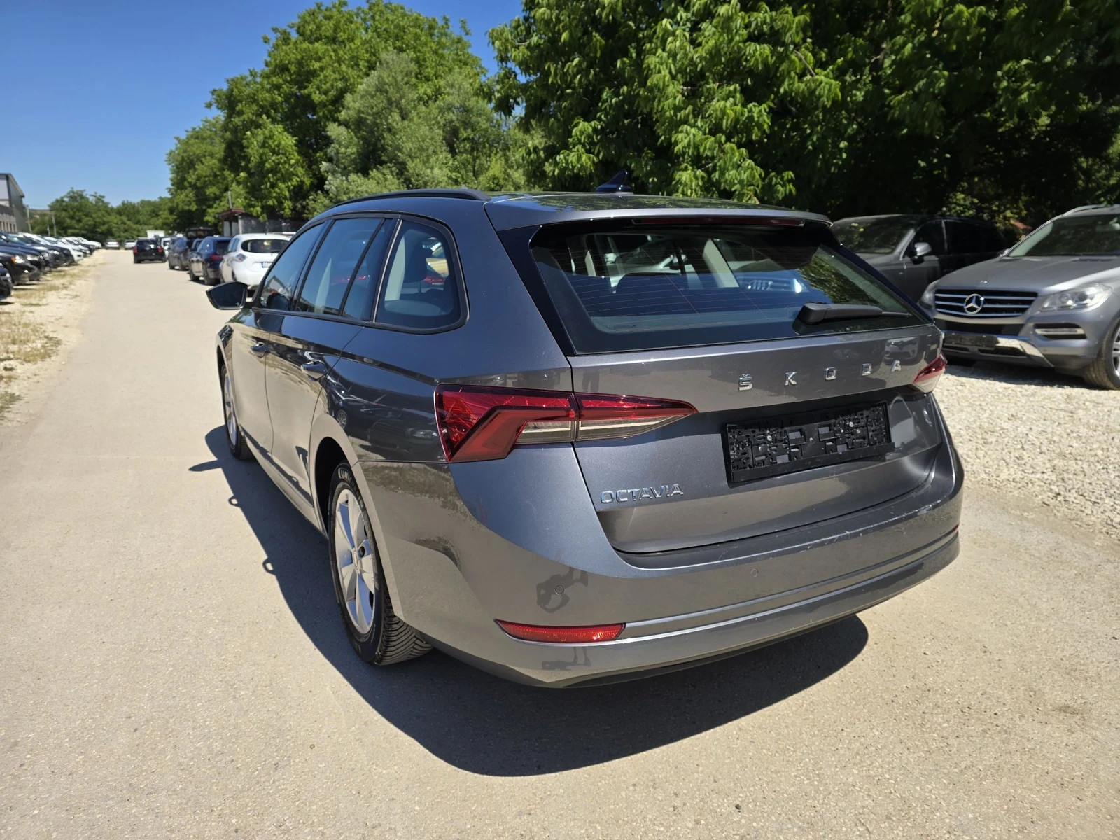 Skoda Octavia 2.0TDI 150к.с Sport DSG Топ състояние , снимка 3 - Автомобили и джипове - 54932815