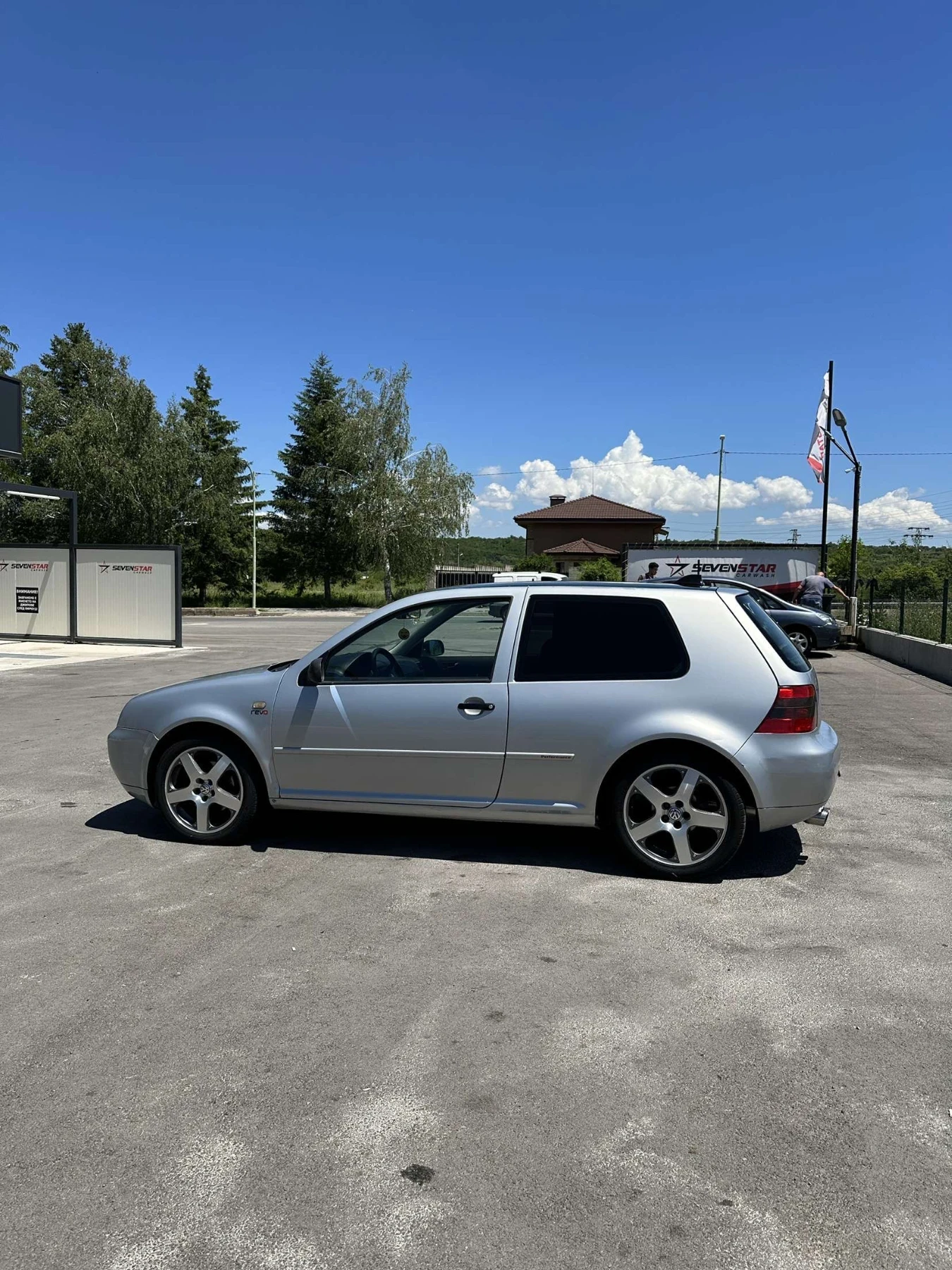 VW Golf 2.3 V5, снимка 6 - Автомобили и джипове - 54949179