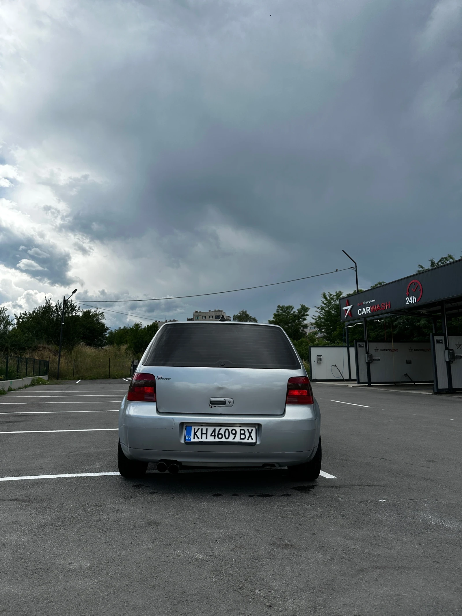 VW Golf 2.3 V5, снимка 5 - Автомобили и джипове - 54949179
