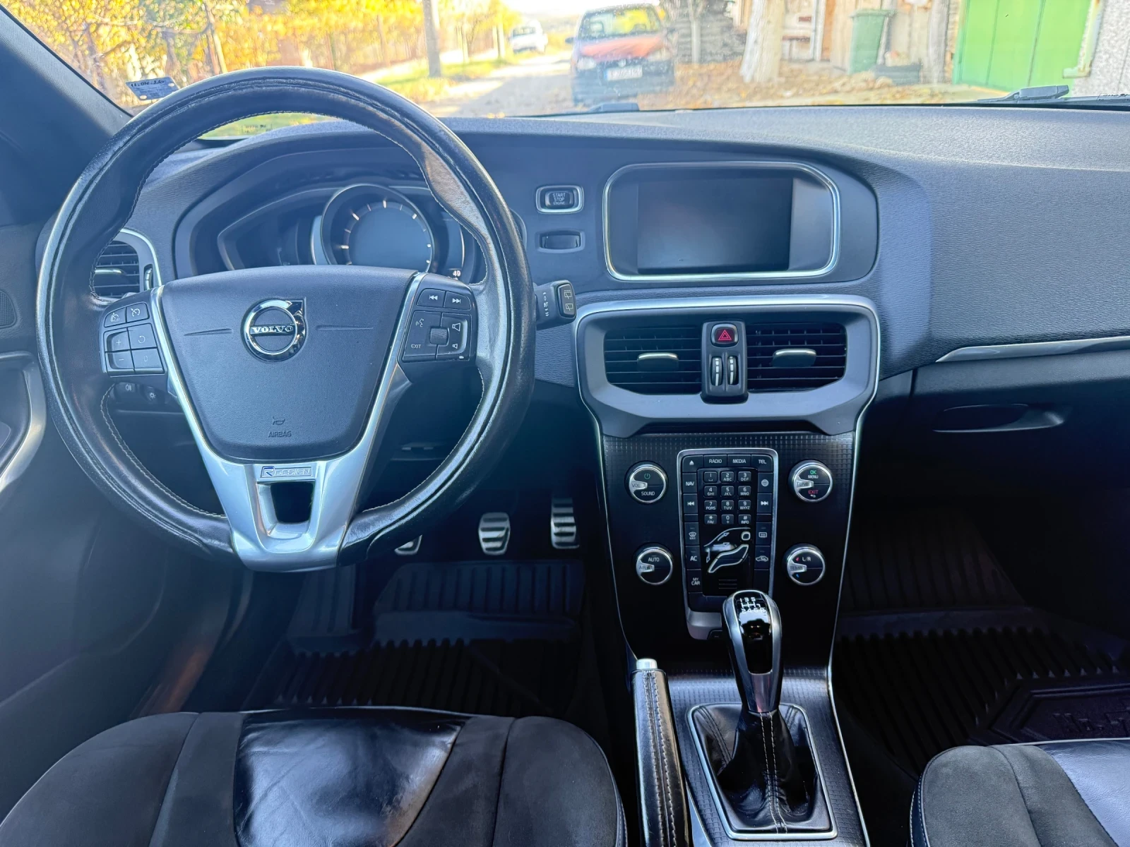 Volvo V40 R - design , снимка 11 - Автомобили и джипове - 54955742