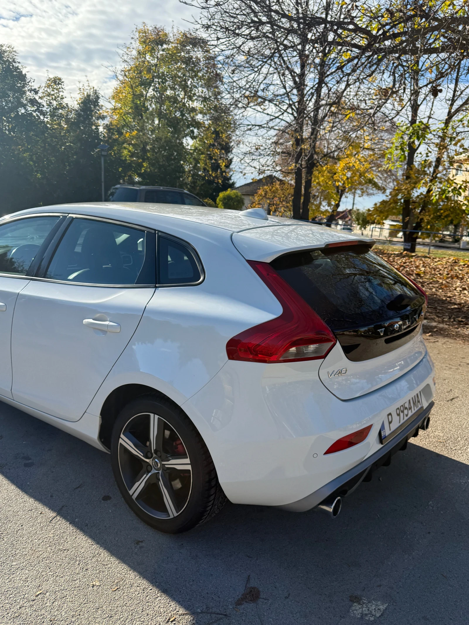 Volvo V40 R - design , снимка 4 - Автомобили и джипове - 54955742