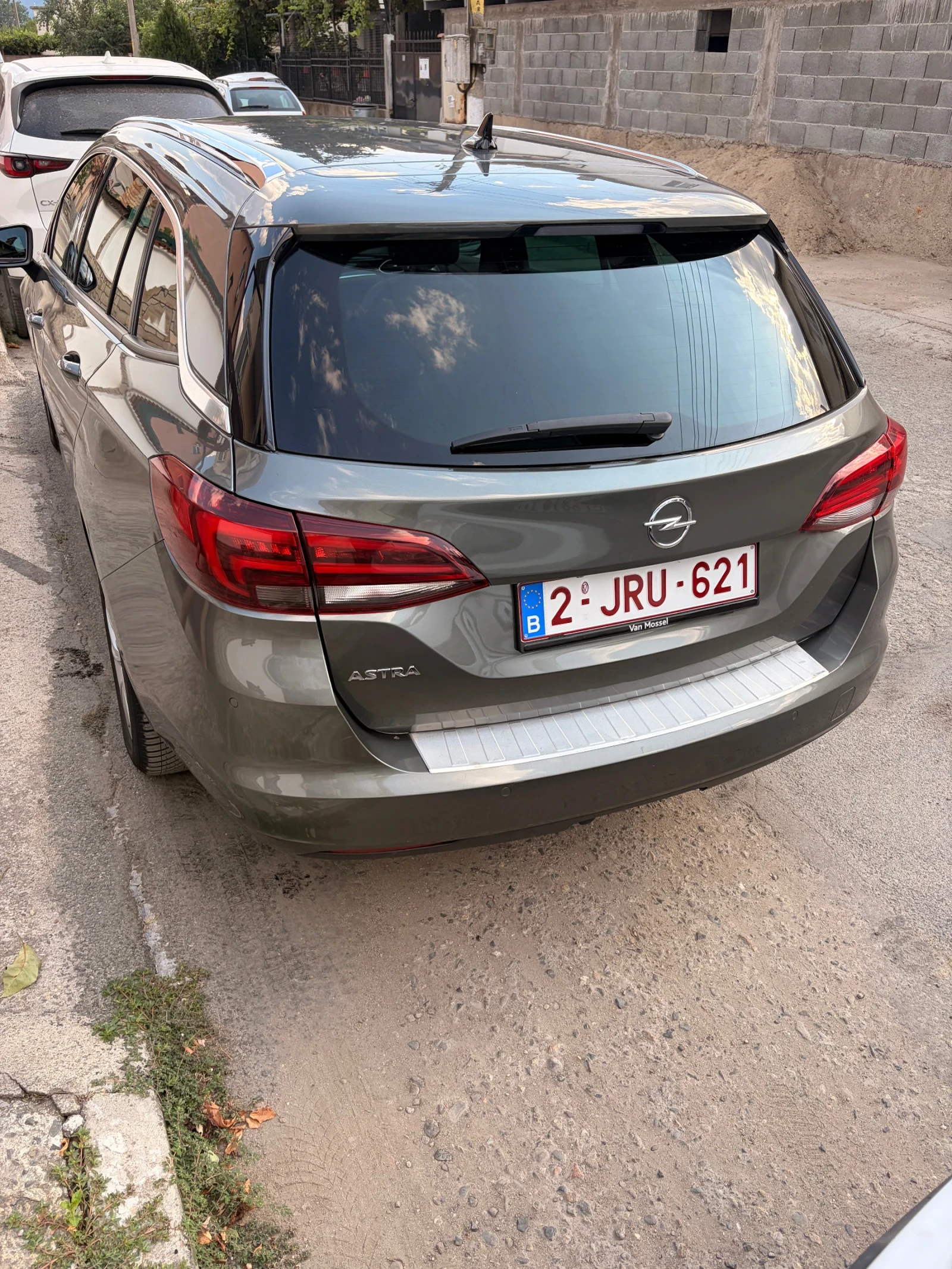 Opel Astra Sport tourer+ , снимка 2 - Автомобили и джипове - 55617137