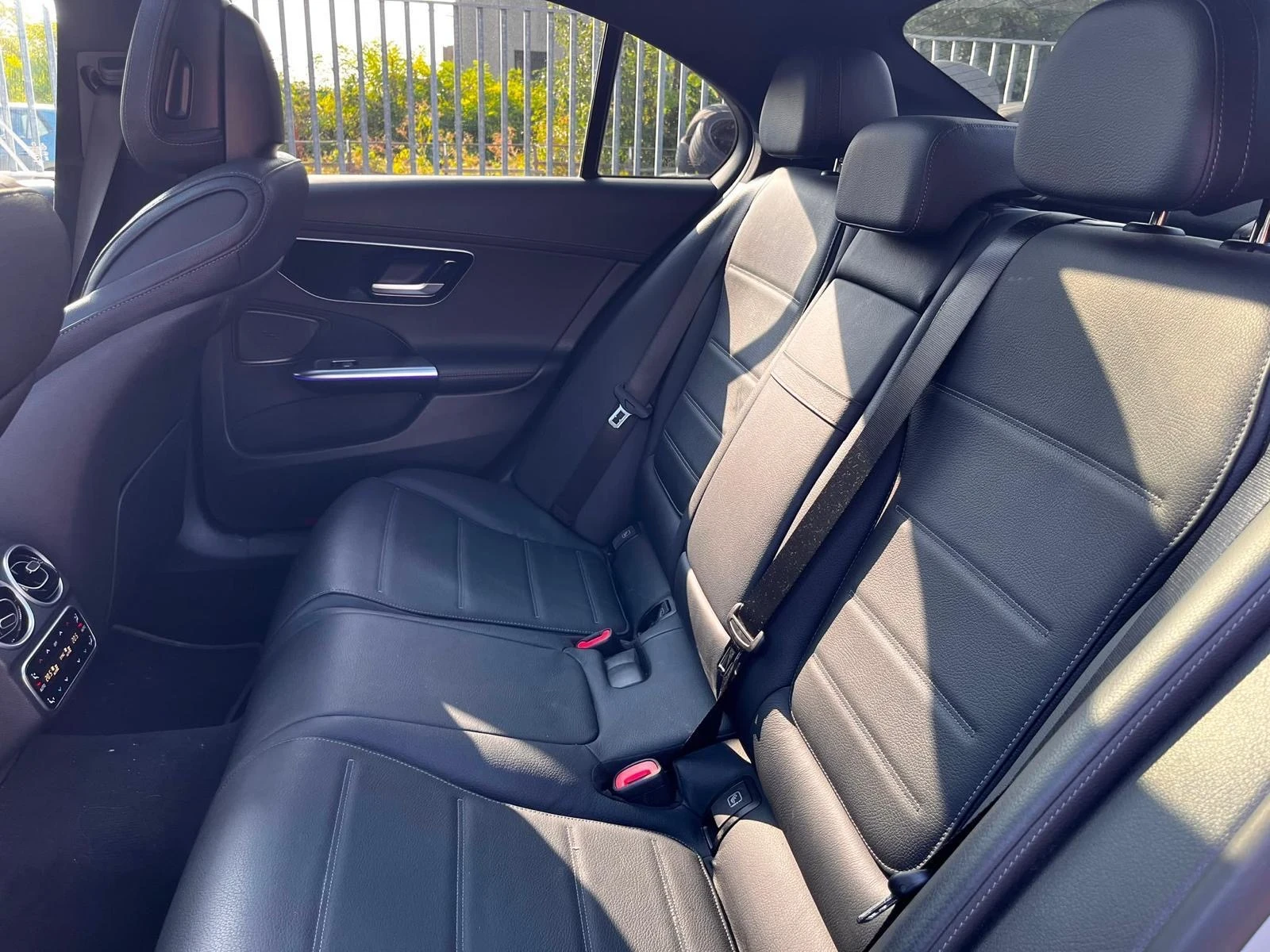 Mercedes-Benz C 300 d Mild hybrid 4Matic Premium Pro, снимка 12 - Автомобили и джипове - 55676980