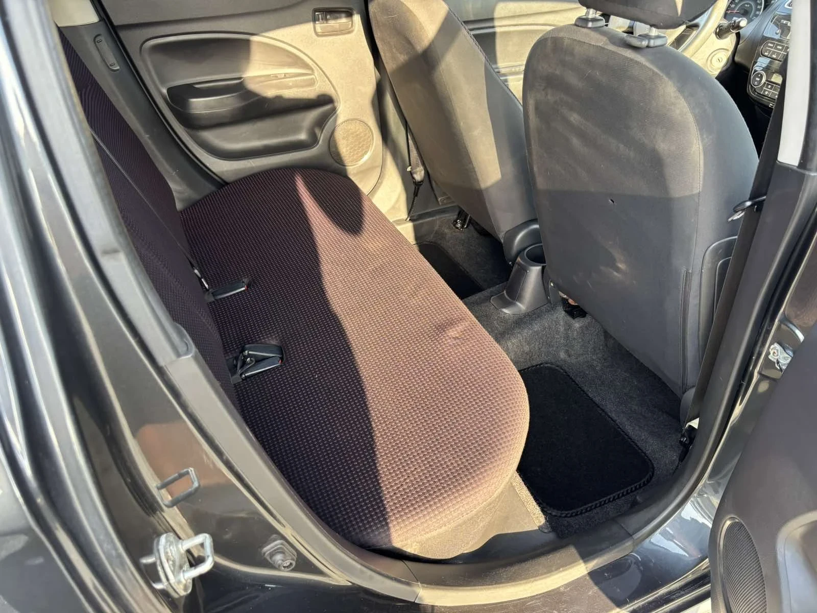 Mitsubishi Space star 1.2i 80кс-Климатроник, снимка 14 - Автомобили и джипове - 55952684