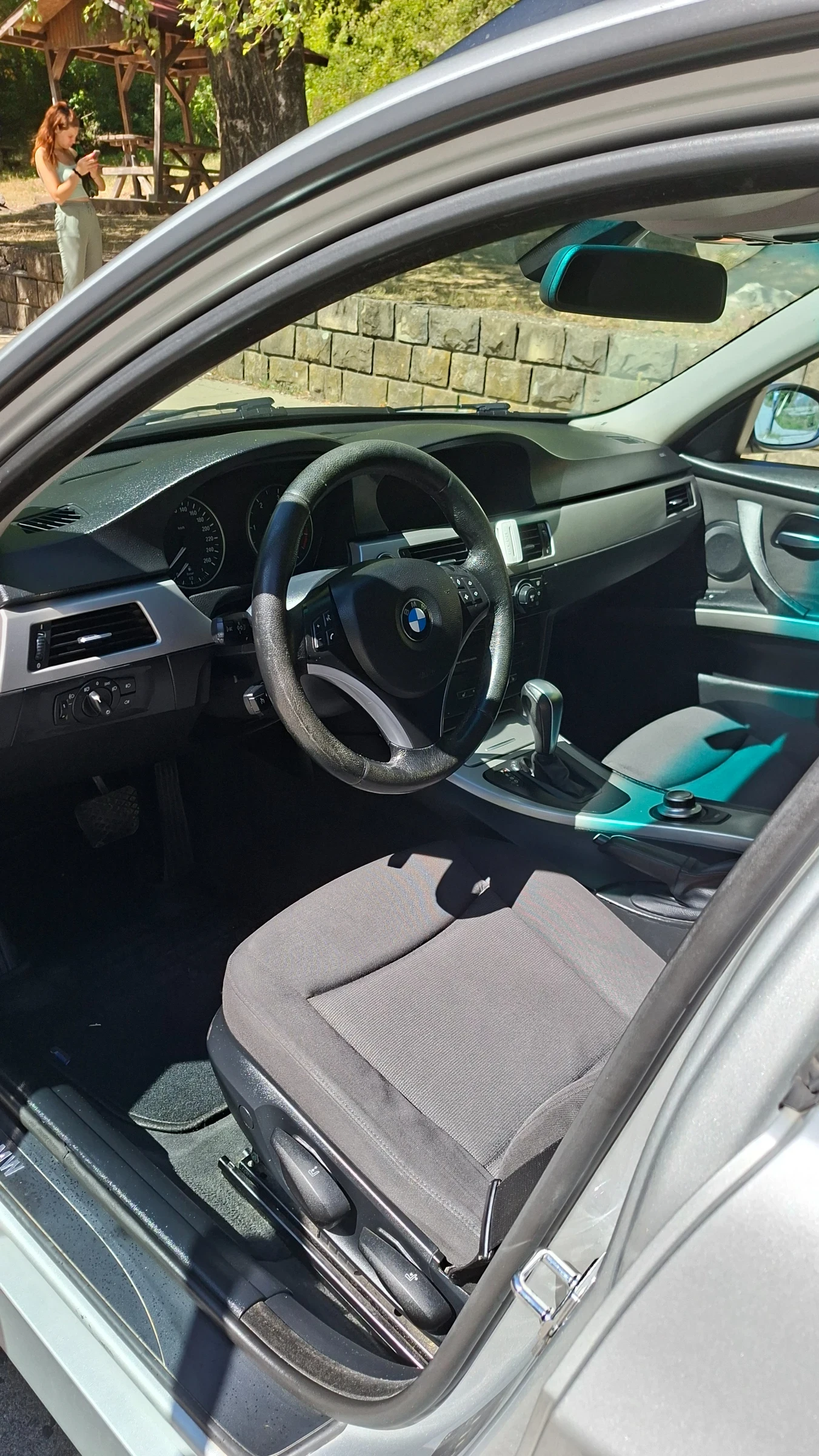 BMW 320 E91, снимка 6 - Автомобили и джипове - 56273706