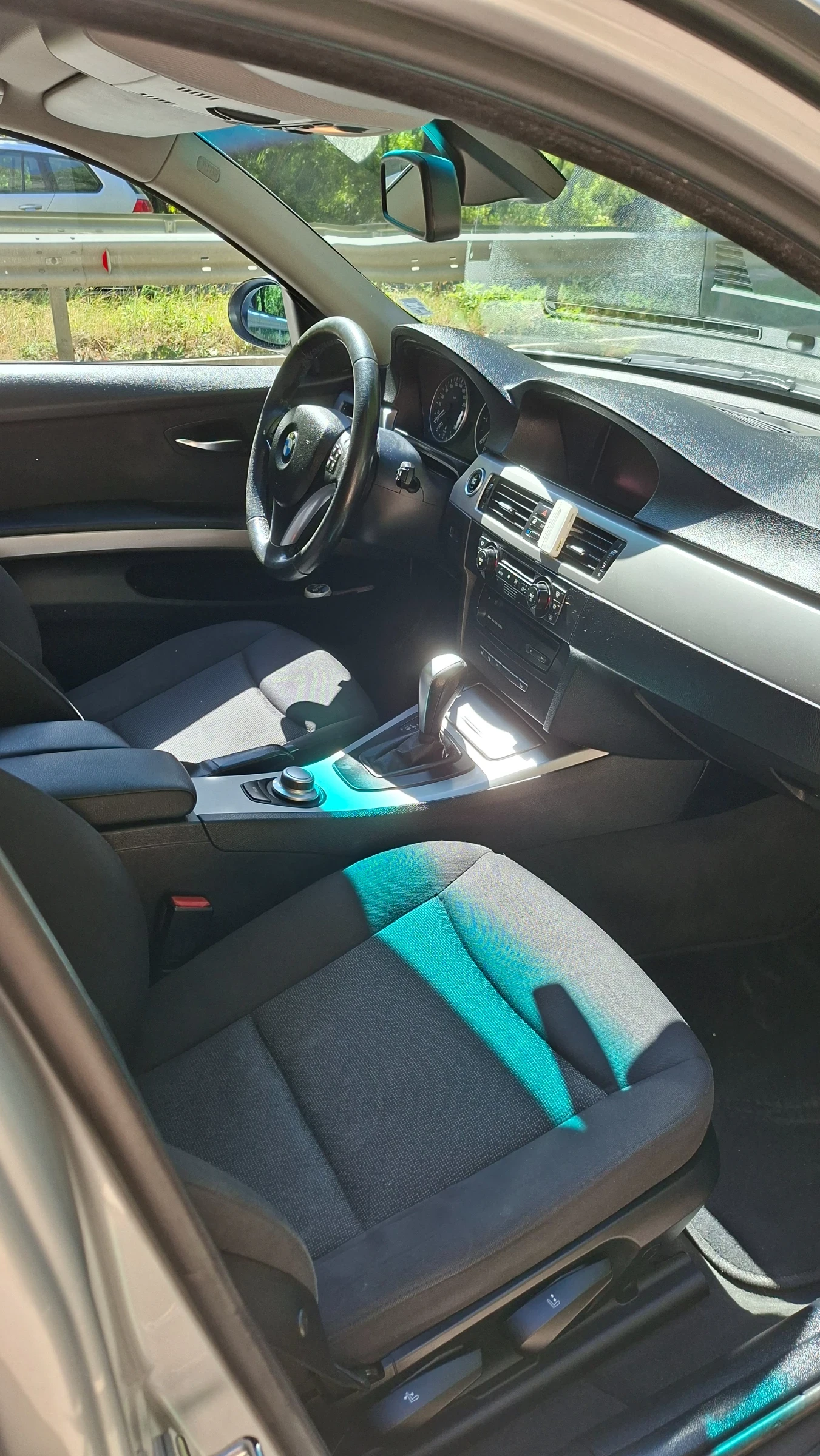 BMW 320 E91, снимка 8 - Автомобили и джипове - 56273706