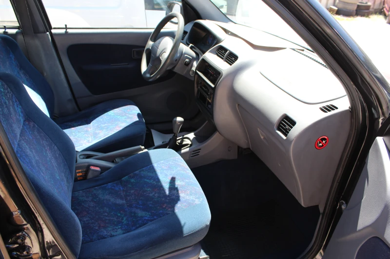 Daihatsu Terios 1.3и, снимка 11 - Автомобили и джипове - 47403654