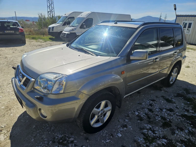 Nissan X-trail 2.0i. Климатроник , снимка 1 - Автомобили и джипове - 47448429