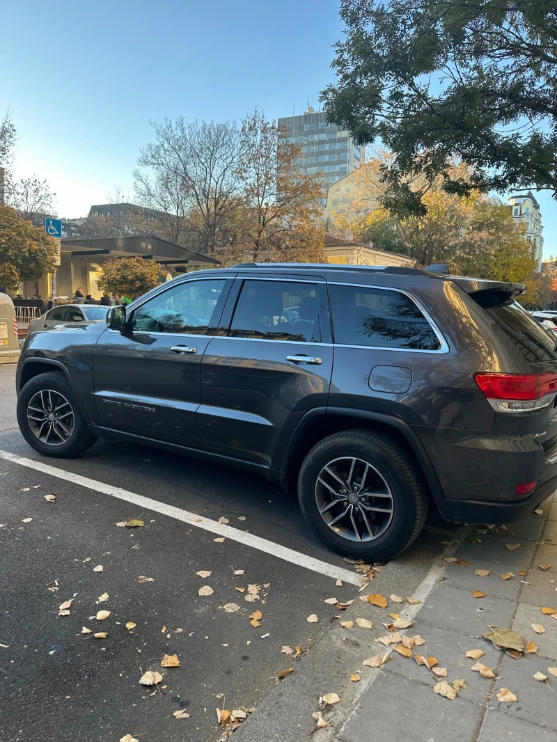 Jeep Grand cherokee, снимка 2 - Автомобили и джипове - 52346873