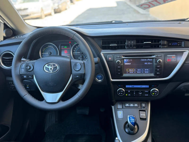 Toyota Auris * 1.8-100* ИТАЛИЯ* ПАНОРАМА* КАМЕРА* КСЕНОН* , снимка 10 - Автомобили и джипове - 50404503