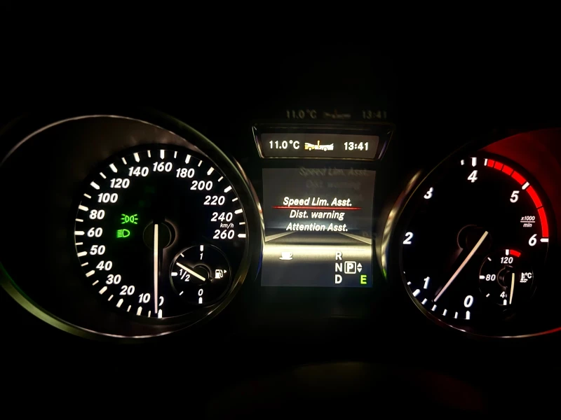 Mercedes-Benz ML 250 PREMIUM * AMG* , снимка 13 - Автомобили и джипове - 52944322