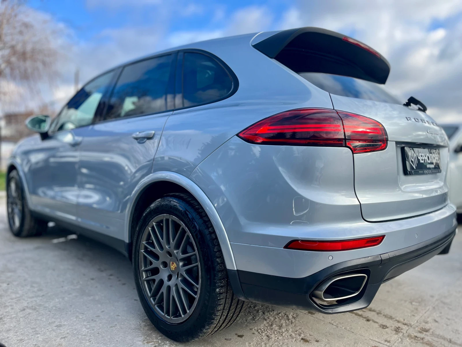 Porsche Cayenne 3.0d V6 Final Platinum Edition AWD Panorama - изображение 4