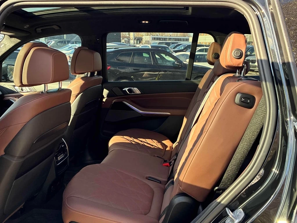 BMW X7 * xDrive40i * CARFAX *    | Mobile.bg   13