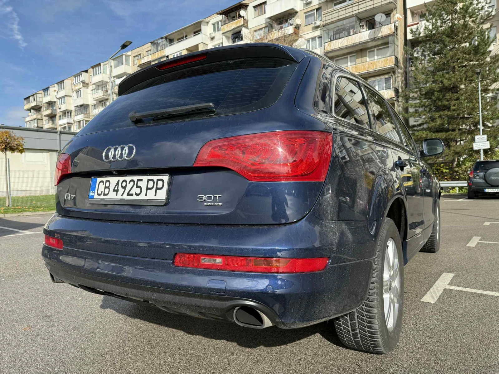 Audi Q7 Автоматик | S-line | Панорама | Кожа | Отличен - изображение 8