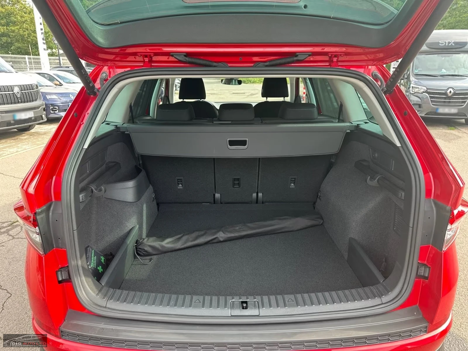 Skoda Kodiaq 2.0TDI/193HP/SELECT/4X4/360/CARPLAY/152z, снимка 7 - Автомобили и джипове - 53824383