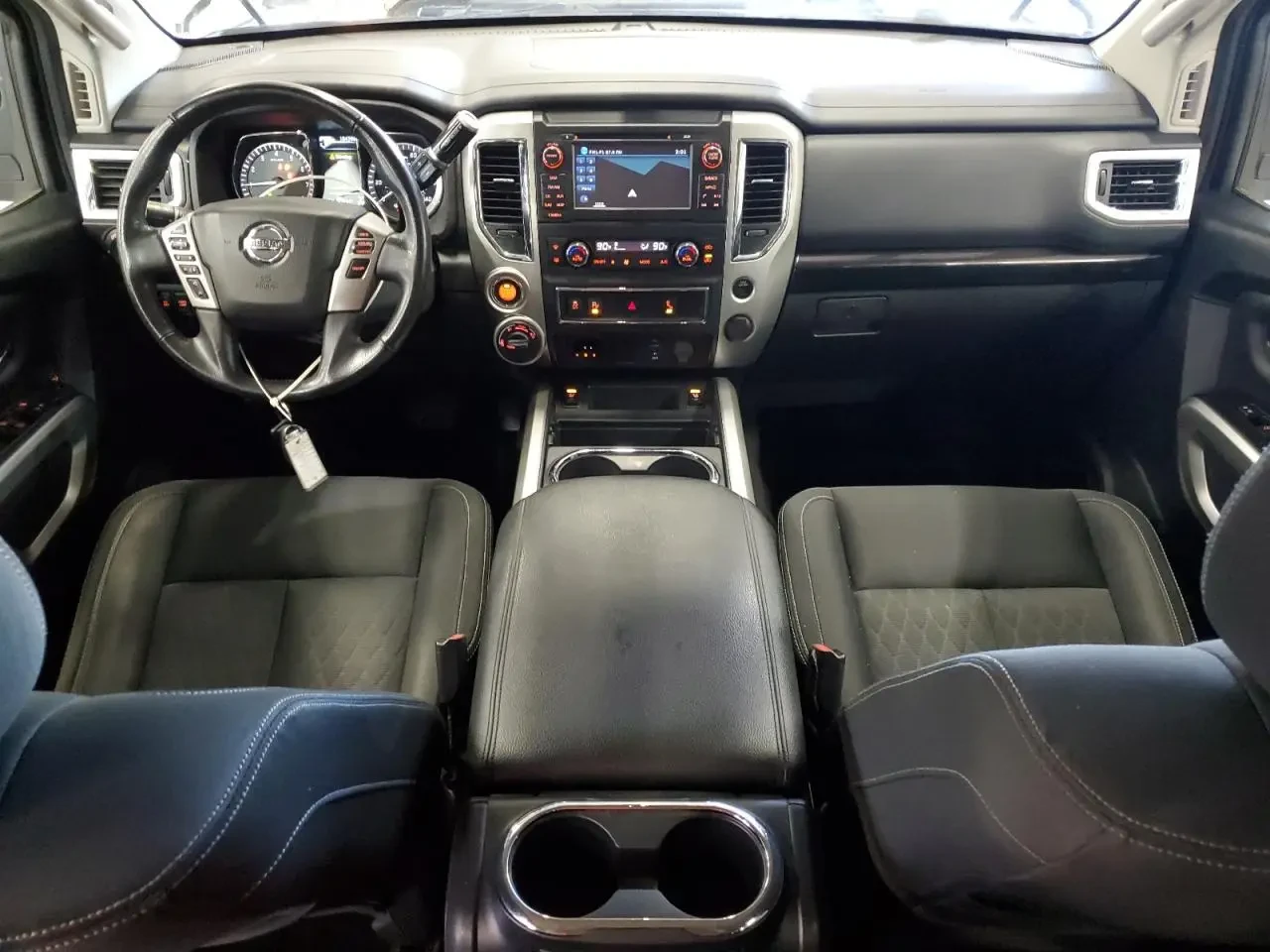 Nissan Titan king SV, снимка 8 - Автомобили и джипове - 53898553