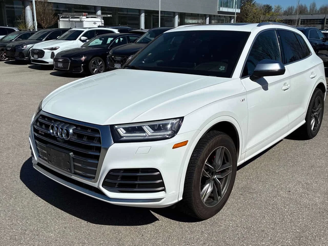 Audi SQ5 Technik/360/B&O/LED/КЛИП НА МОТОРА , снимка 11 - Автомобили и джипове - 54156967