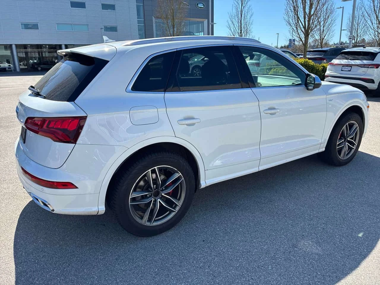 Audi SQ5 Technik/360/B&O/LED/КЛИП НА МОТОРА , снимка 3 - Автомобили и джипове - 54156967