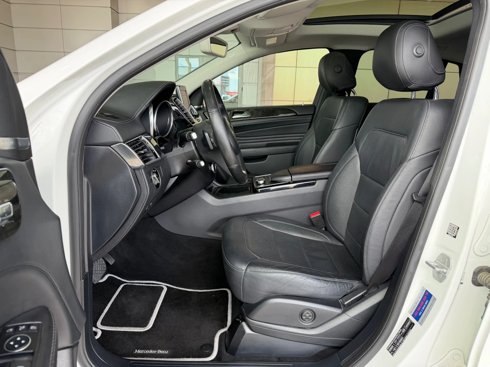 Mercedes-Benz GLE 350 AMG #ОБДУХ#ПАНОРАМА#Kaмери360#КeyLess#МЪРТВА ЗОНА#, снимка 8 - Автомобили и джипове - 54161486