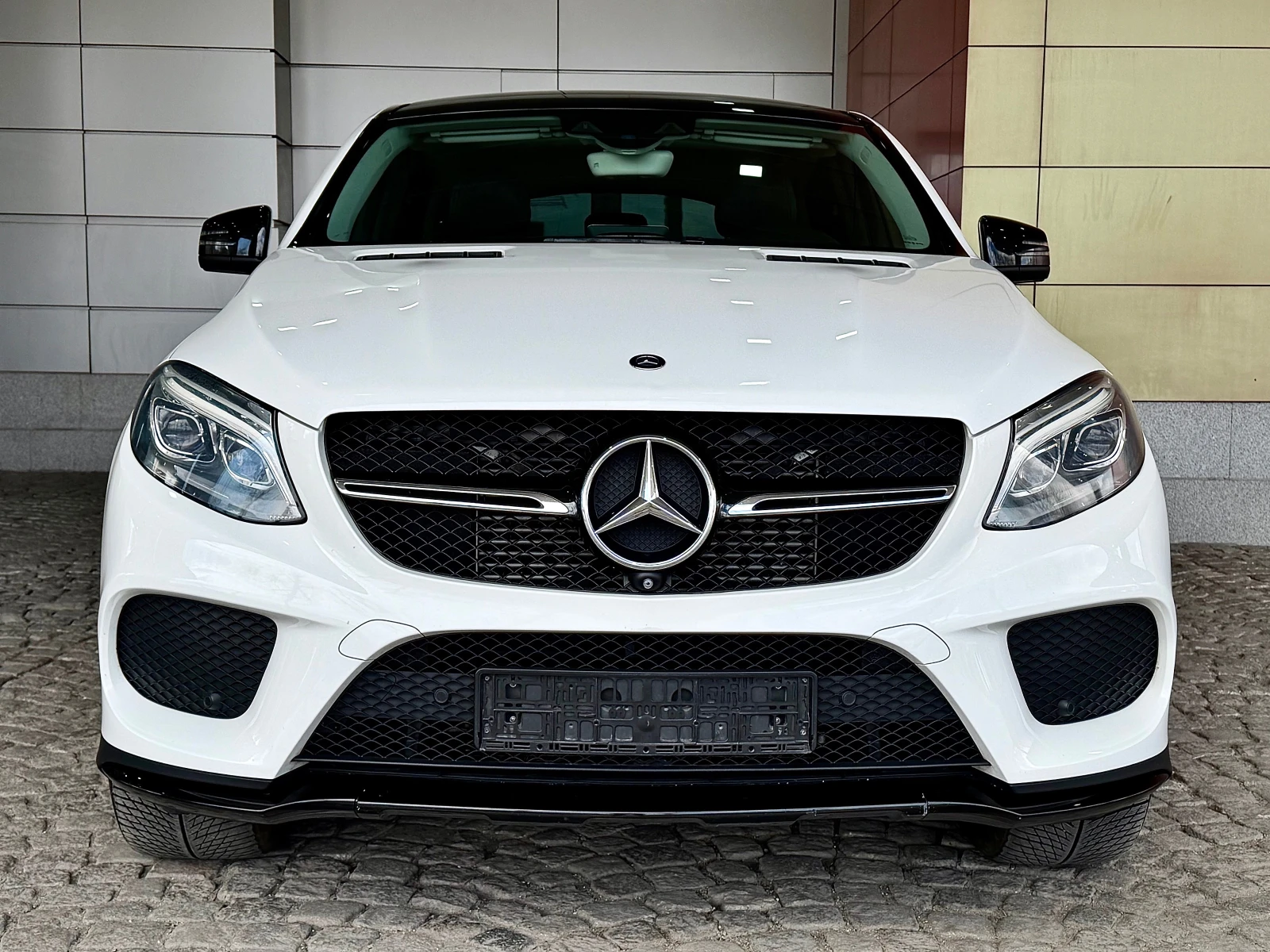 Mercedes-Benz GLE 350 AMG #ОБДУХ#ПАНОРАМА#Kaмери360#КeyLess#МЪРТВА ЗОНА#, снимка 5 - Автомобили и джипове - 54161486
