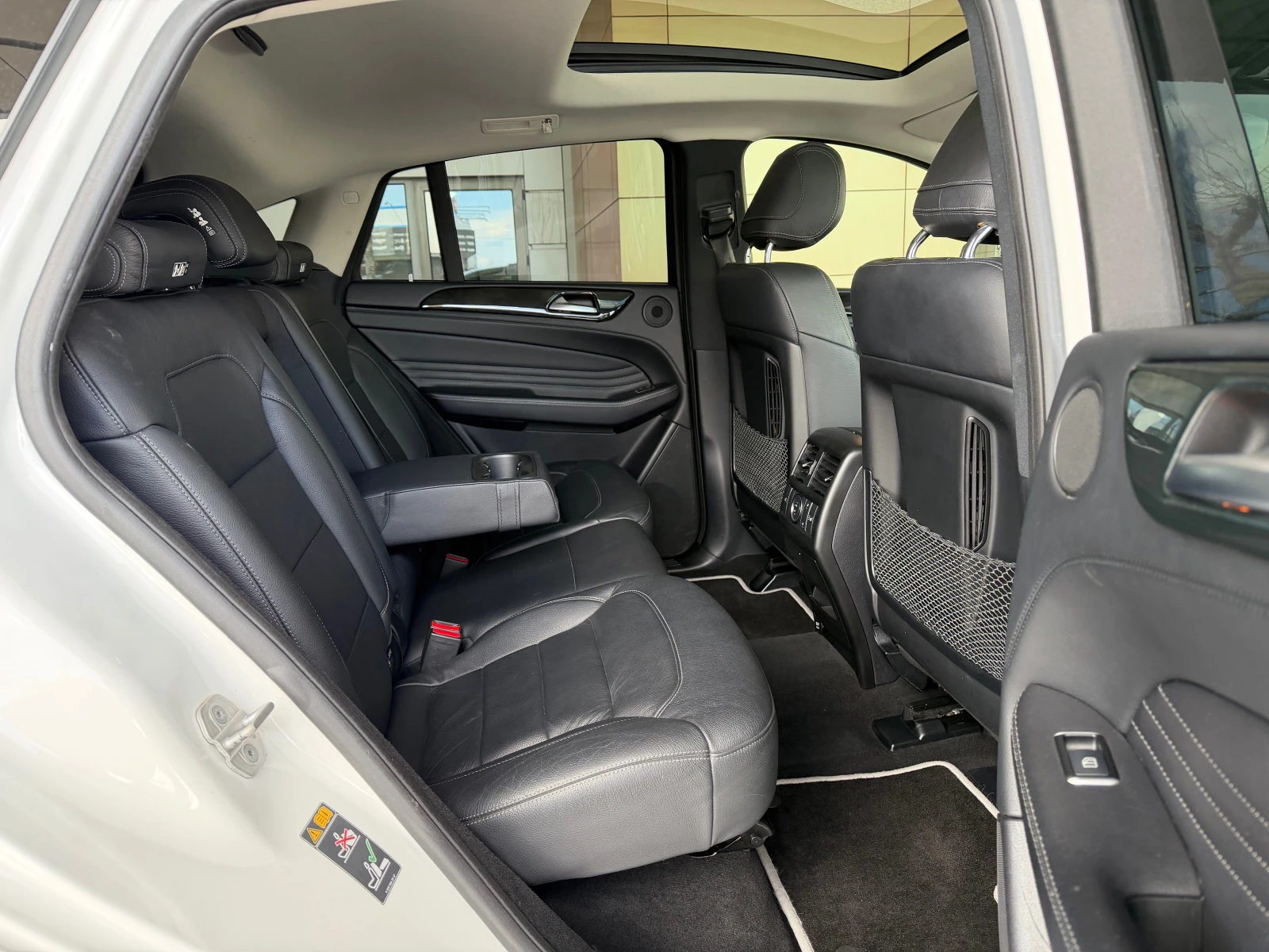 Mercedes-Benz GLE 350 AMG #ОБДУХ#ПАНОРАМА#Kaмери360#КeyLess#МЪРТВА ЗОНА#, снимка 13 - Автомобили и джипове - 54161486