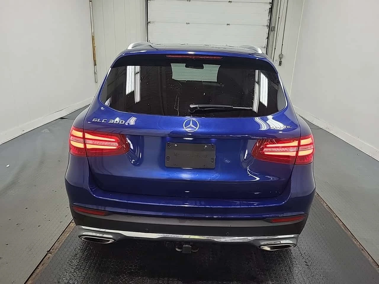 Mercedes-Benz GLC 300 CARFAX/ПАНОРАМА/ПОДГРЕВ/НАВИ/ПАМЕТ, снимка 6 - Автомобили и джипове - 55017573