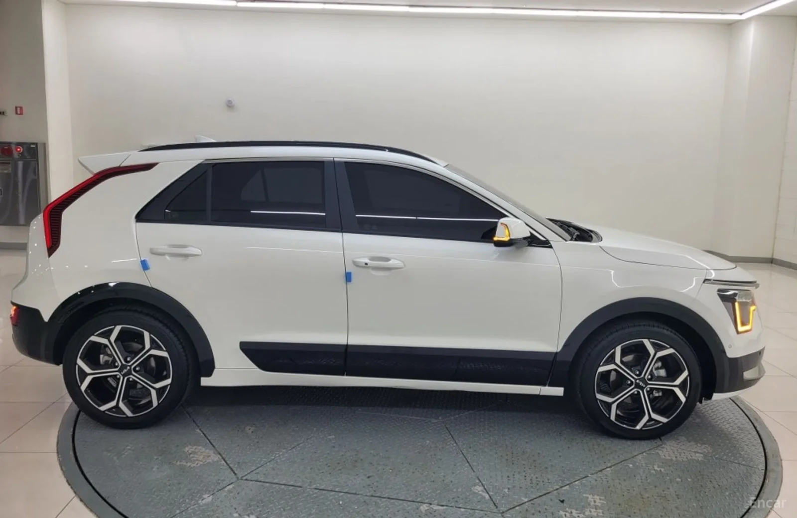 Kia Niro, снимка 2 - Автомобили и джипове - 55057180