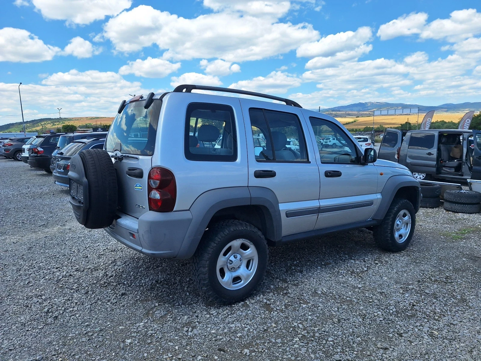 Jeep Cherokee 2.8CRDI, снимка 3 - Автомобили и джипове - 55233271