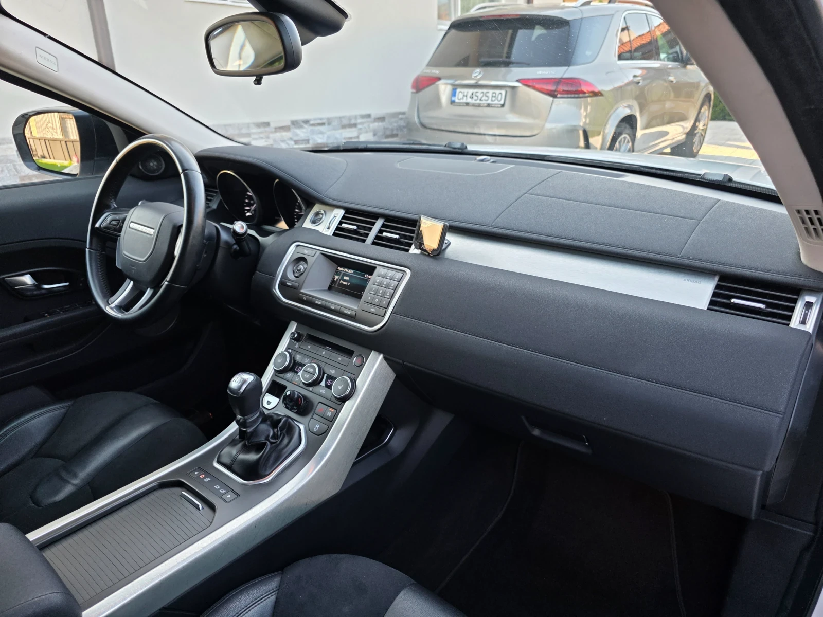 Land Rover Range Rover Evoque 2.2 TD4  4WD, снимка 13 - Автомобили и джипове - 55476583