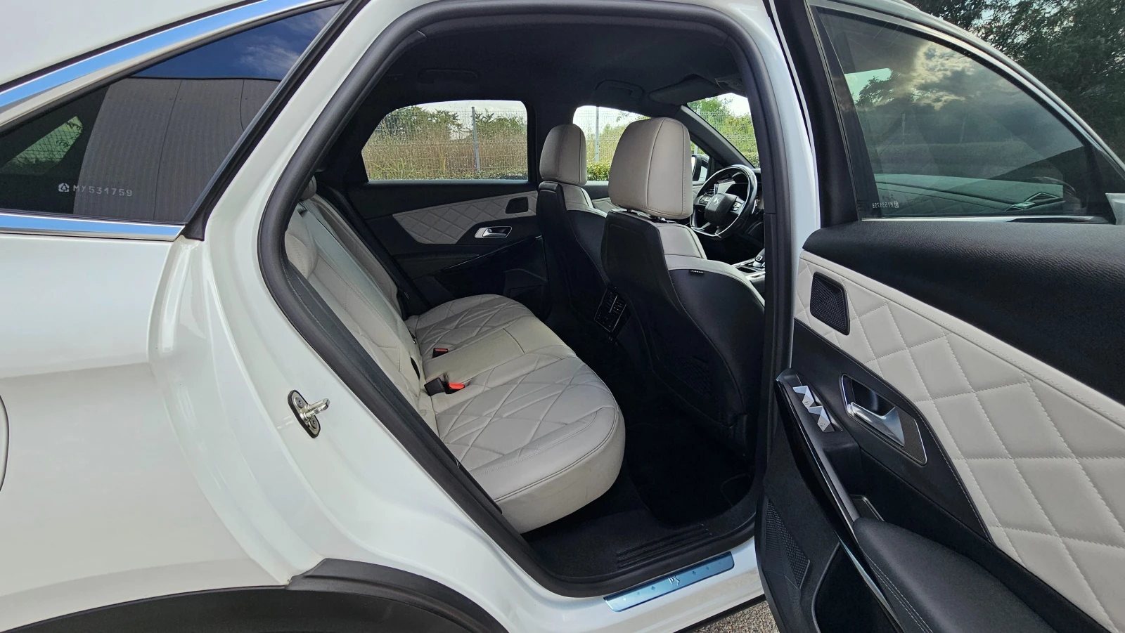 Citroen DS 7 Crossback 1.5HDI Avtomatik RIVOLI, снимка 11 - Автомобили и джипове - 55946038