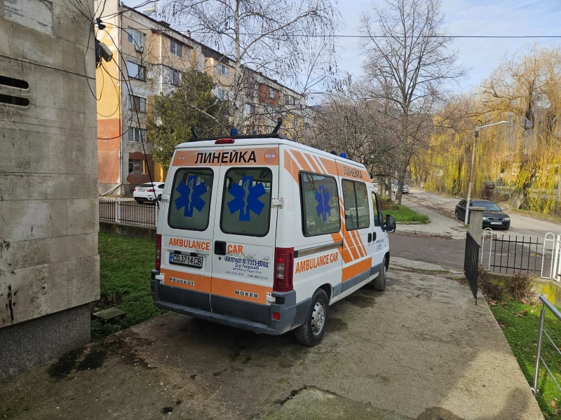 Peugeot Boxer 2.2 HDI топ!Действаща !, снимка 9 - Бусове и автобуси - 53264062