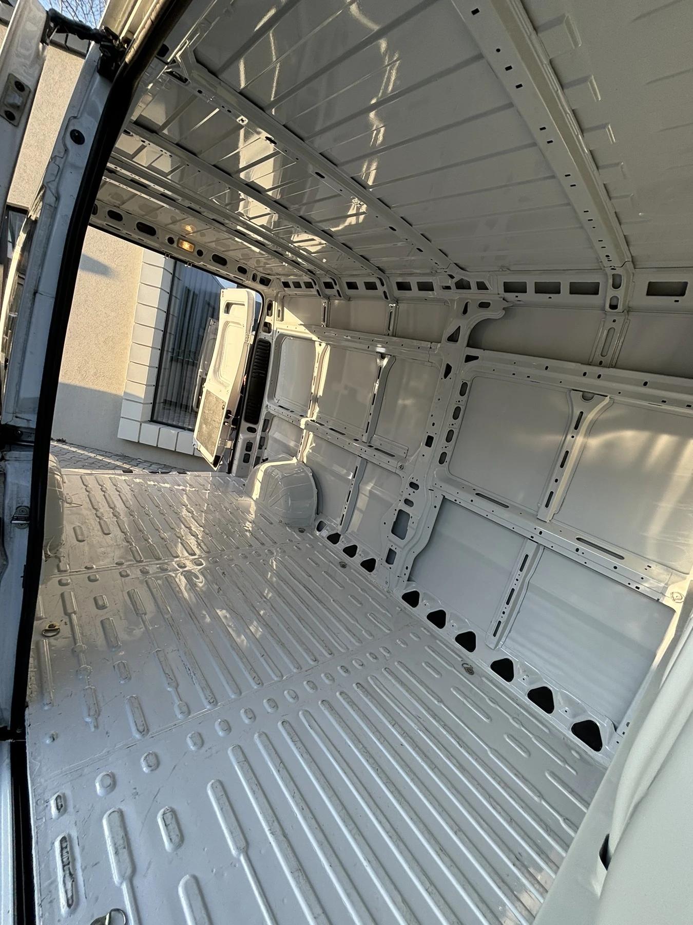 Fiat Ducato MAXI 35 LH2 2.3 MULTIJET 130 - изображение 8