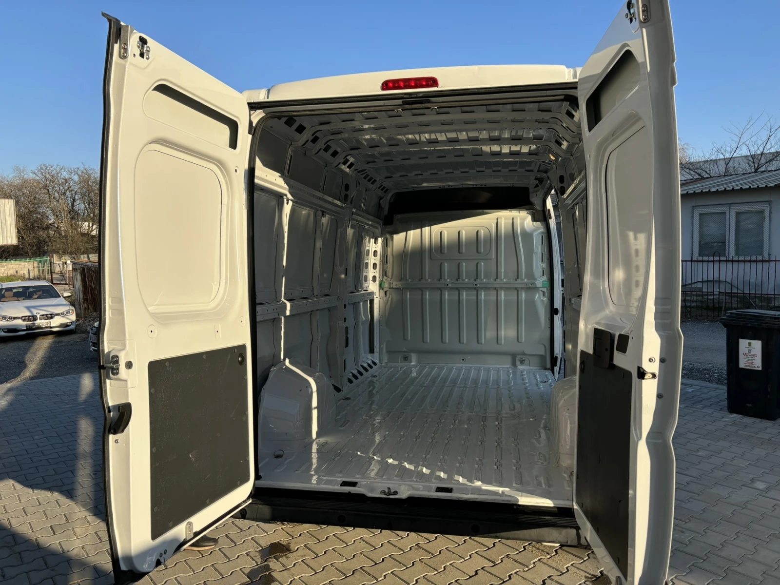 Fiat Ducato MAXI 35 LH2 2.3 MULTIJET 130 - изображение 9