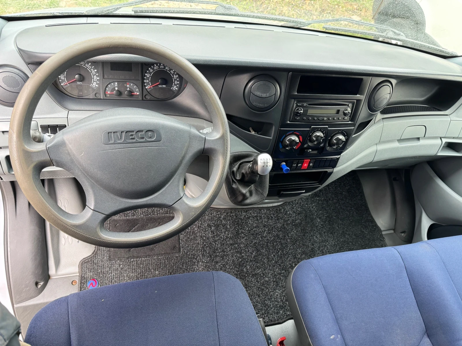 Iveco Daily 3.0* 170 000хил.км* БОРДОВИ+ БРЕЗЕНТ* БЛОКАЖ, снимка 13 - Бусове и автобуси - 54026116