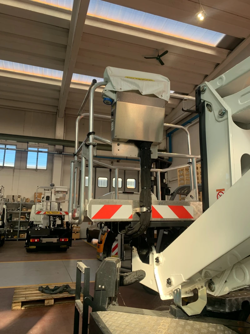 Автовишка Друга марка Palfinger P160A, снимка 5 - Индустриална техника - 52836322