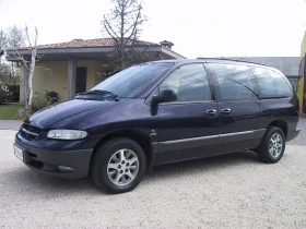 Chrysler Voyager 2.4 ГАЗ, снимка 1