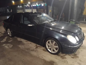 Mercedes-Benz E 320, снимка 2