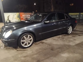 Mercedes-Benz E 320, снимка 3